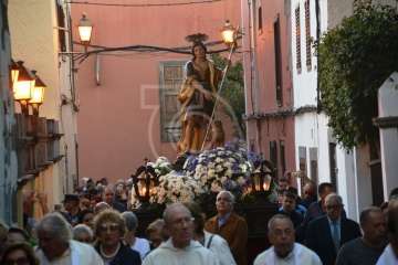 Misa y procesión de San Juan Bautista por el casco antiguo de Telde (Foto TA)